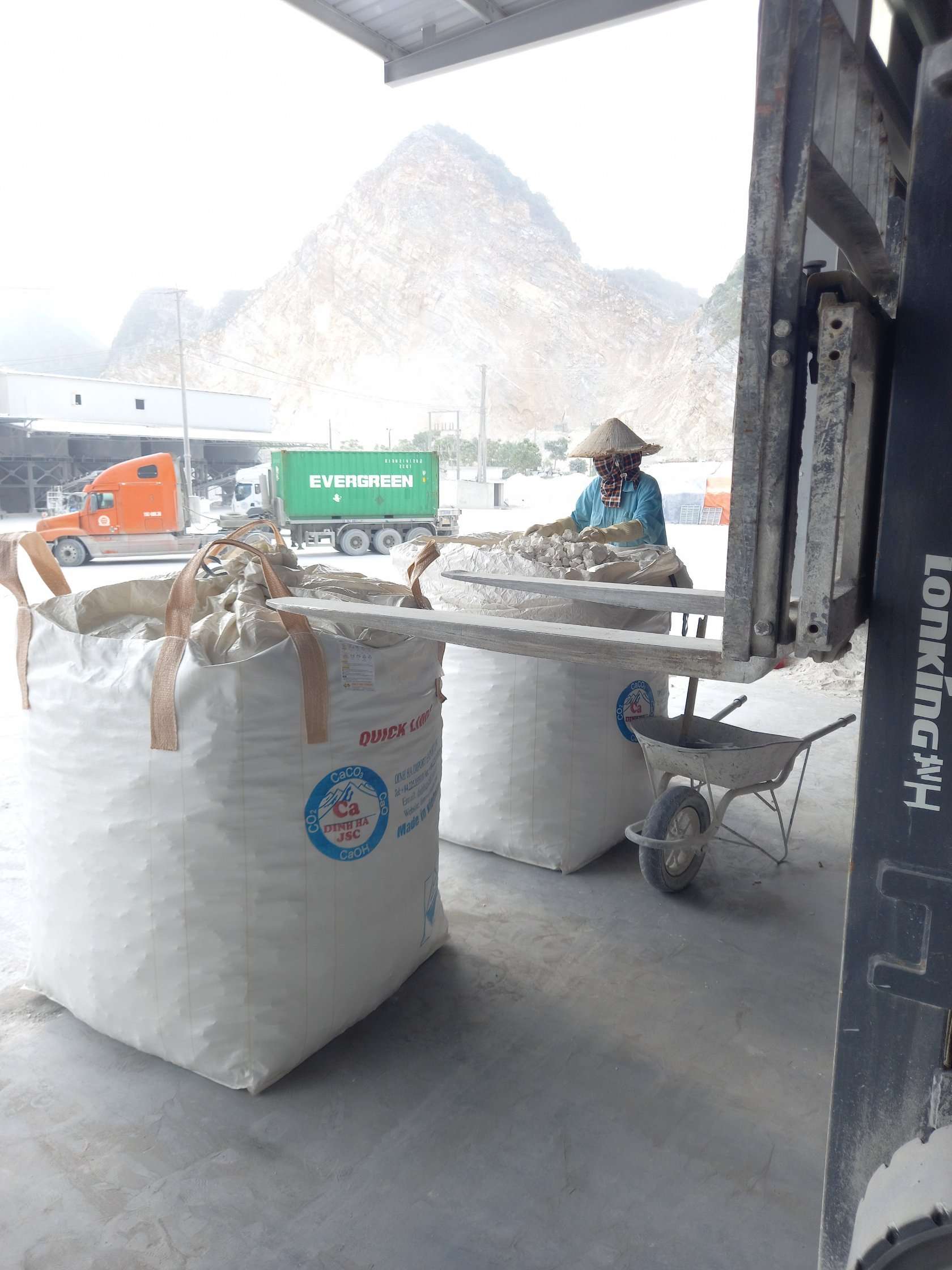 HONG HA TRADING AND TRANSPORT <br> JOINT STOCK COMPANY 